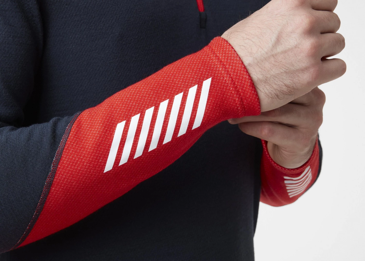 Helly Hansen Lifa Merino Midweight 1/2 Zip Baselayer 6 Helly Hansen Lifa Merino Midweight 1/2 Zip Baselayer