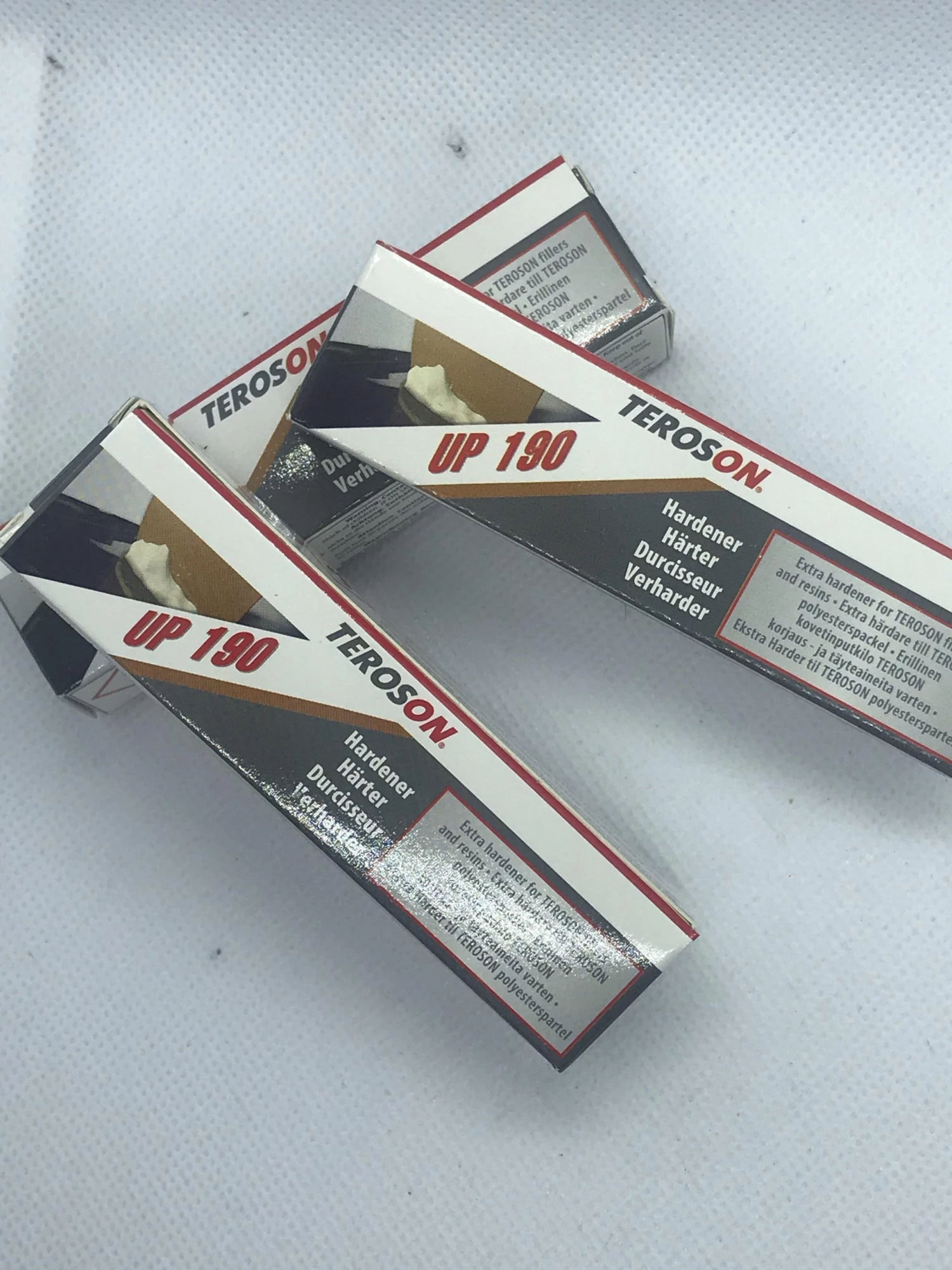 Lankhorst Teroson UP190 Hardener 15g Tube Cleaning & Maintenance 4 Lankhorst Teroson UP190 Hardener 15g Tube Cleaning & Maintenance